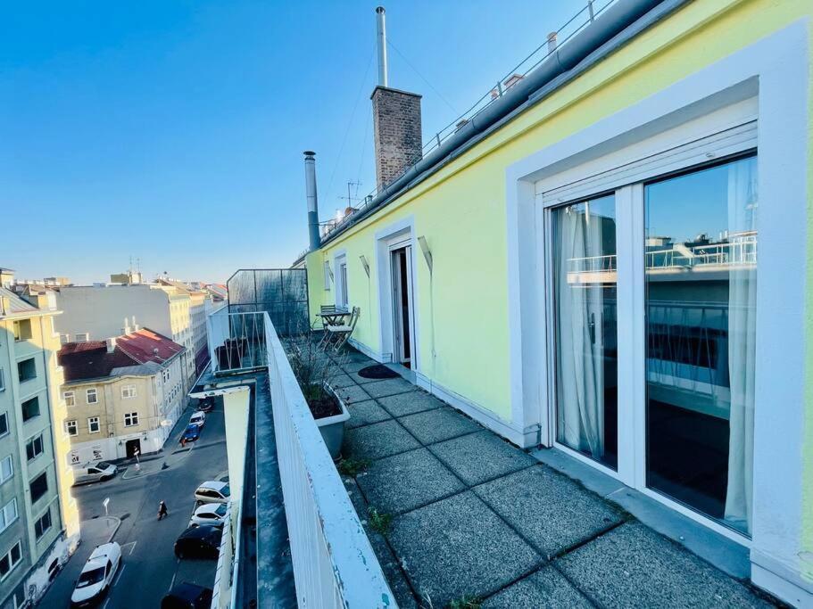Cosy Flat With Huge Terrasse! Long Or Shortterm Διαμέρισμα Βιέννη Εξωτερικό φωτογραφία